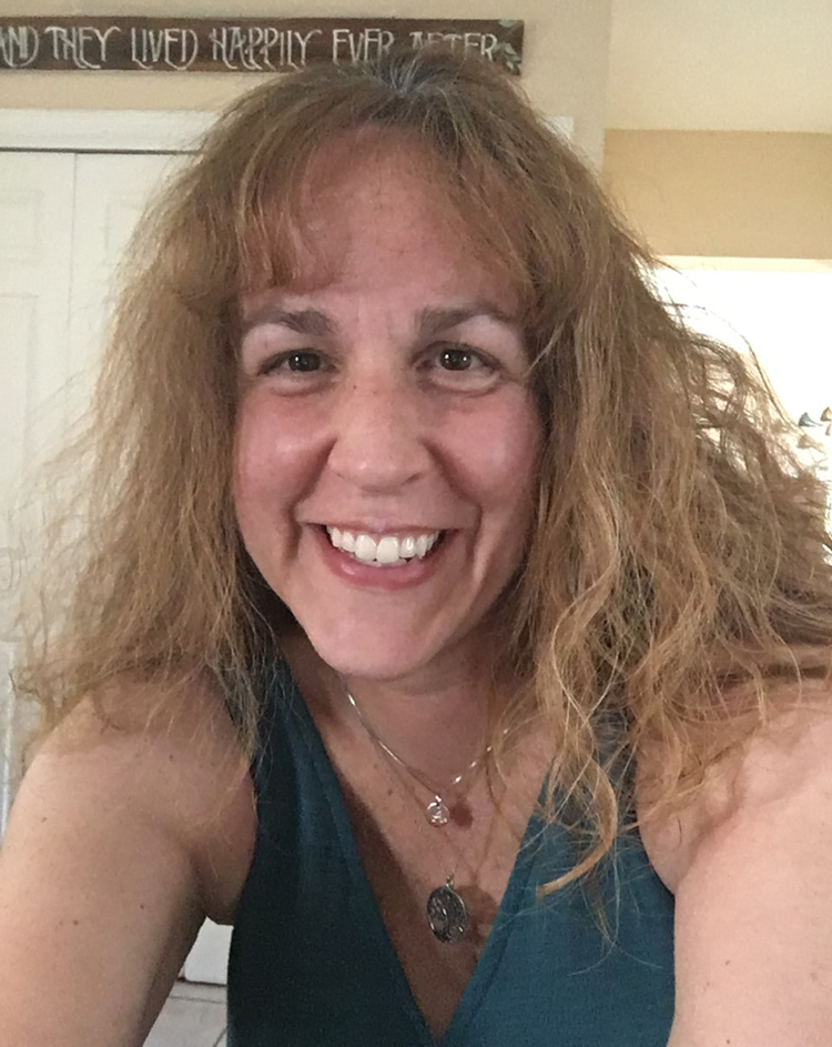 Alumna teacher fills virtual classroom with love, support