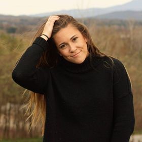 Courtney Burt ’18 helps meet technical demand for MIT business school