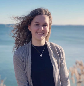 Spiders help biology major Samantha Crotty ’22 and mentor understand how brains age