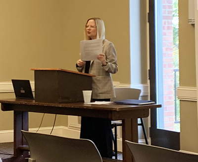 Poet, critic Mlinko distills her field to figure of Echo