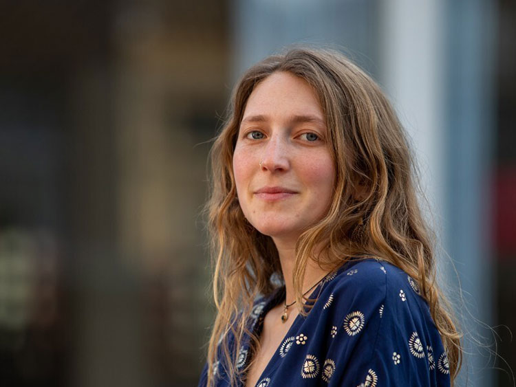 A headshot of Tova Crystal.