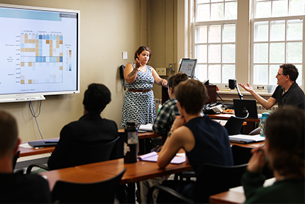 Scientists gather, confer on disease ecology, pathogens