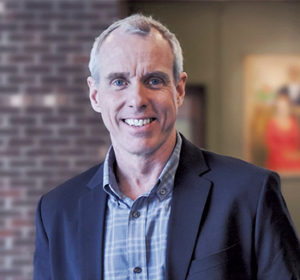 Chuck Tobin ’80 retires as Playhouse producing artistic director