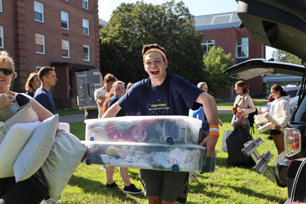 Saint Michael’s celebrates Move-In Day, welcomes Class of 2027
