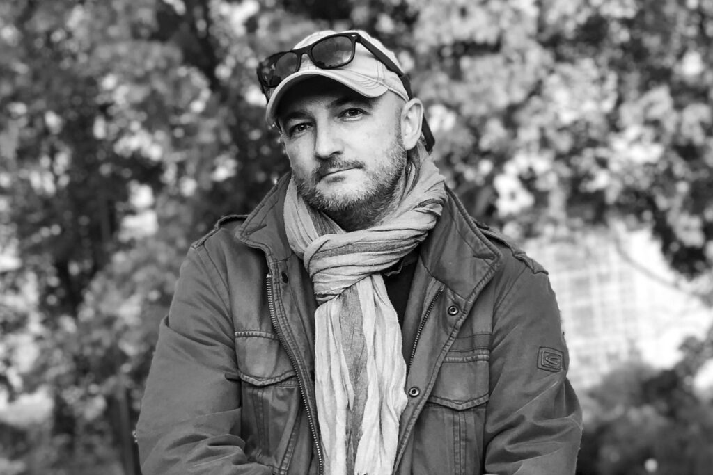 Russian photojournalist Dmitri Beliakov shares experience of documenting war in Ukraine